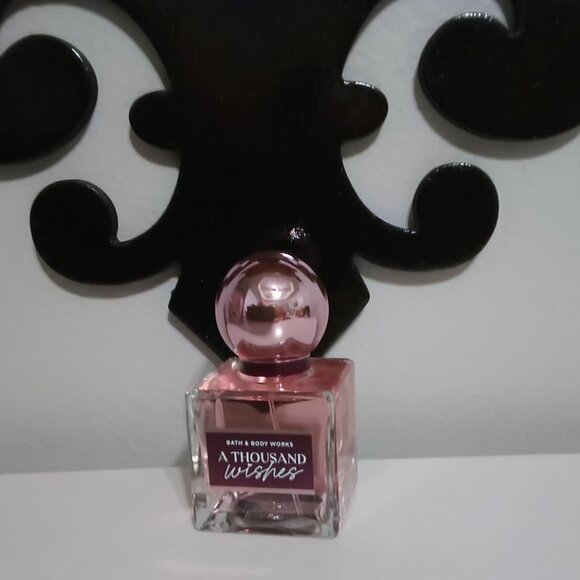 Bath and Body works Thousand Wishes SIngle wick candle and perfume - Picture 2 of 4